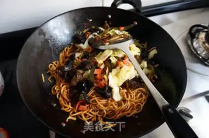 Make Spicy noodles step 6