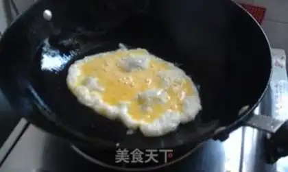 Make Fried eggs step 4