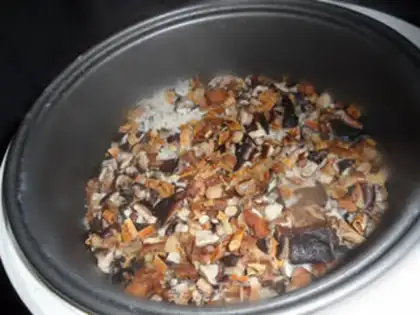 Make Three-ding fried rice step 8