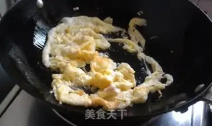 Make Fried eggs step 5