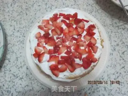 Make Strawberry cream cake step 4