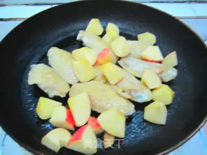 Make Cheese juice and apple wings step 4
