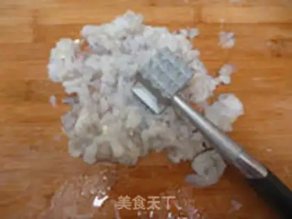 Make Shrimp tofuballs step 1