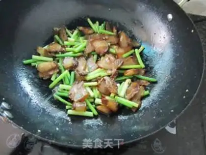 Make Garlic and pork step 4
