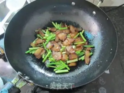Make Garlic and pork step 5