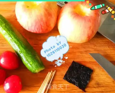 Make Goldfish fruit plate step 0