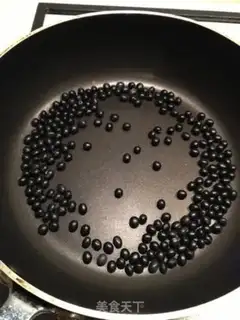 Make Black bean hog hoof step 1