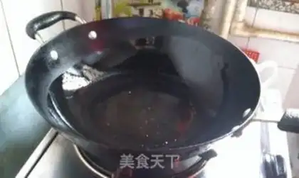 Make Garlic fried eggs step 2