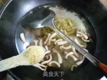 Make Crab-flavored mushroom soup step 6