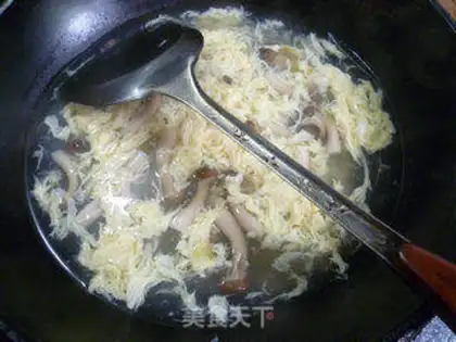 Make Crab-flavored mushroom soup step 7