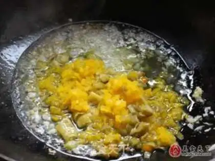 Make Sour soup, fat cow step 4
