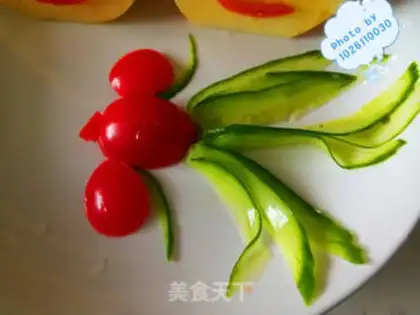 Make Goldfish fruit plate step 8