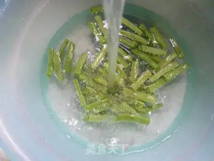 Make # Rhods and beans # step 1