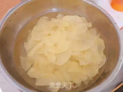 Make Microwave oil-free chips step 1