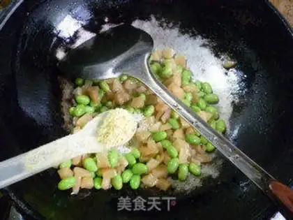 Make Rhodish and fried beans step 8