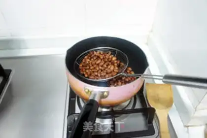 Make Old vinegar peanuts step 2