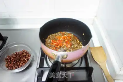 Make Old vinegar peanuts step 5
