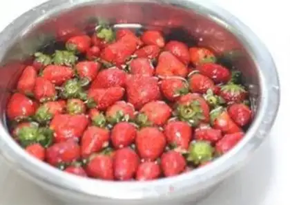 Make Sugar Strawberry step 0