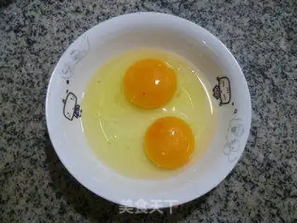 Make Homemade egg fried rice step 1
