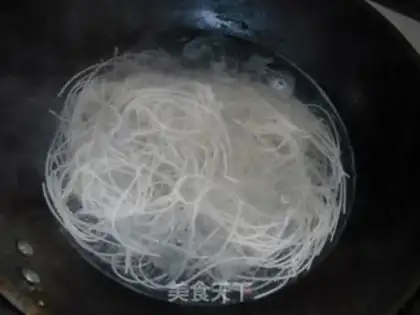 Make Chicken soup mushroom noodles step 3