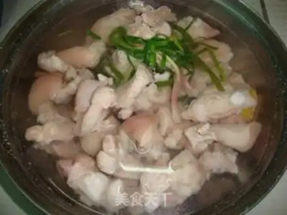 Make Ice cream pig feet step 1