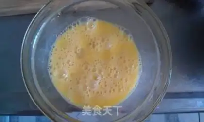 Make Tomato eggs for noodles step 1