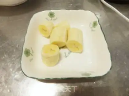 Make Strawberry Banana Smutcher step 2