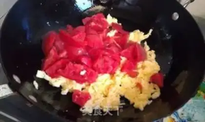 Make Tomato eggs for noodles step 4