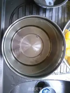 Make Vanilla chili cake step 1