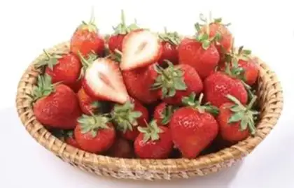 Make Ice cream strawberries step 0