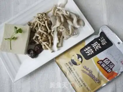 Make Tofu fungus soup step 0