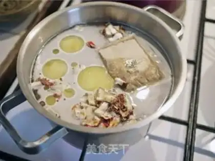 Make Tofu fungus soup step 2