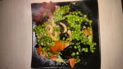 Make Shrimp fried peas step 5