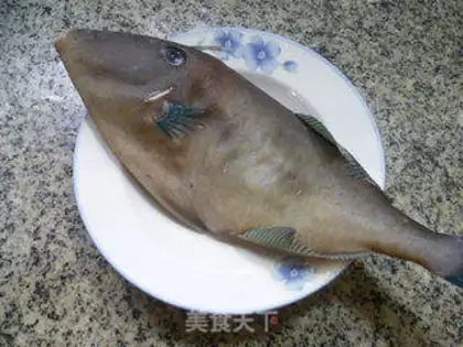 Make Little oiled rubber fish step 0