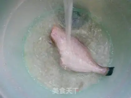 Make Little oiled rubber fish step 2