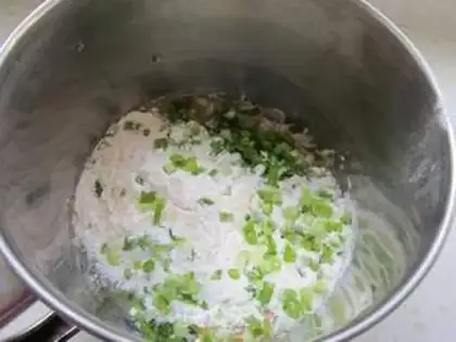Make Cream shrimp pie step 6