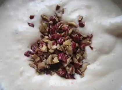 Make Red-tree cake step 7