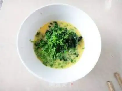 Make The spinach egg stand step 3