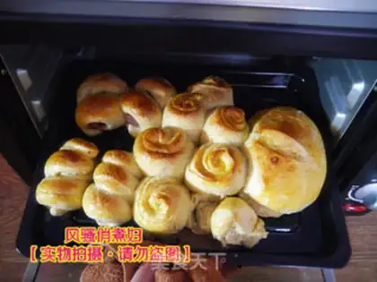 Make Butter oatmeal, hot dog roll step 6