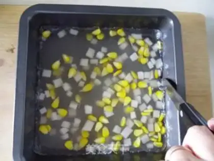 Make Corn mountain medicine, horseshoes step 10
