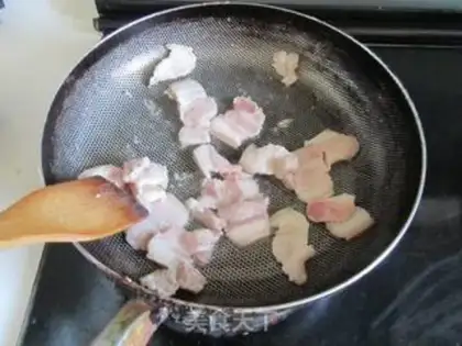 Make Peanut sprouts step 2