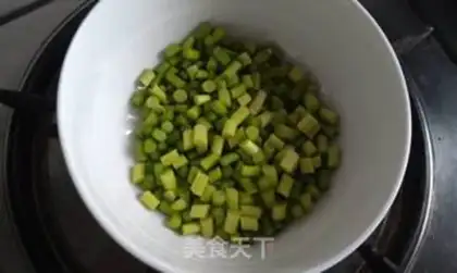 Make Garlic egg fried rice step 1