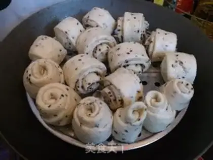 Make Black sesame rolls step 3