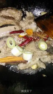 Make A meat pot and a roll step 3