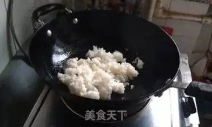 Make Garlic egg fried rice step 5