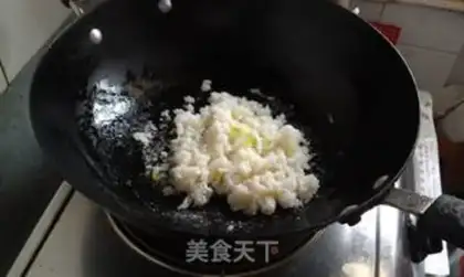 Make Potato egg fried rice step 3
