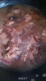 Make A meat pot and a roll step 5