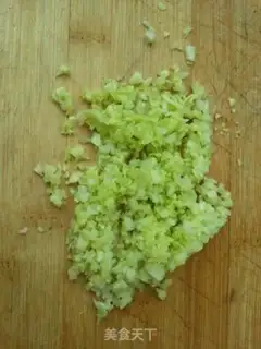 Make Shrimp and vegetable noodles step 1