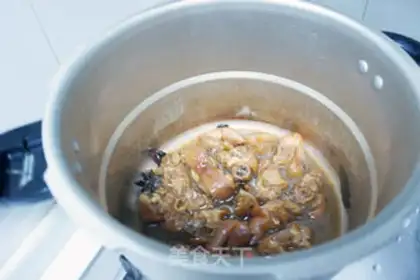 Make Red-hot pig hoof step 8