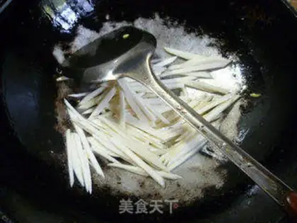 Make Squeeze white and fried eggs step 7